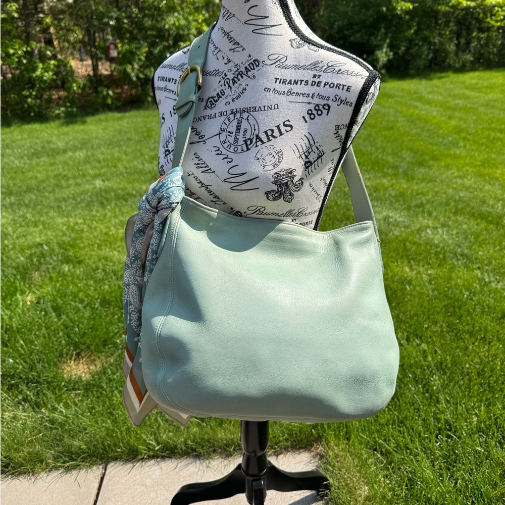🩵Vintage Coach SoHo Zip - Aqua w/Hangtag🩵